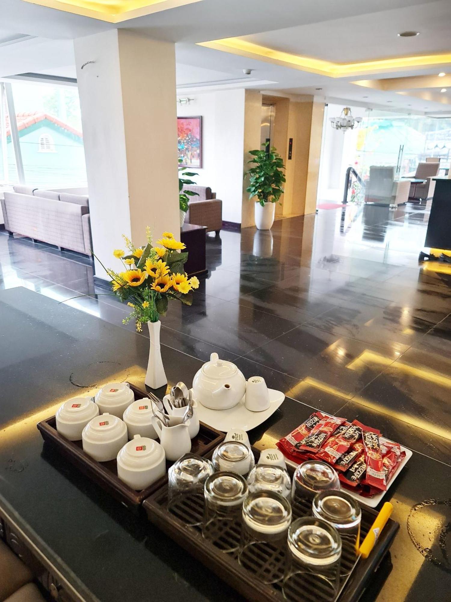 Vina Spa Hotel Хюэ Экстерьер фото